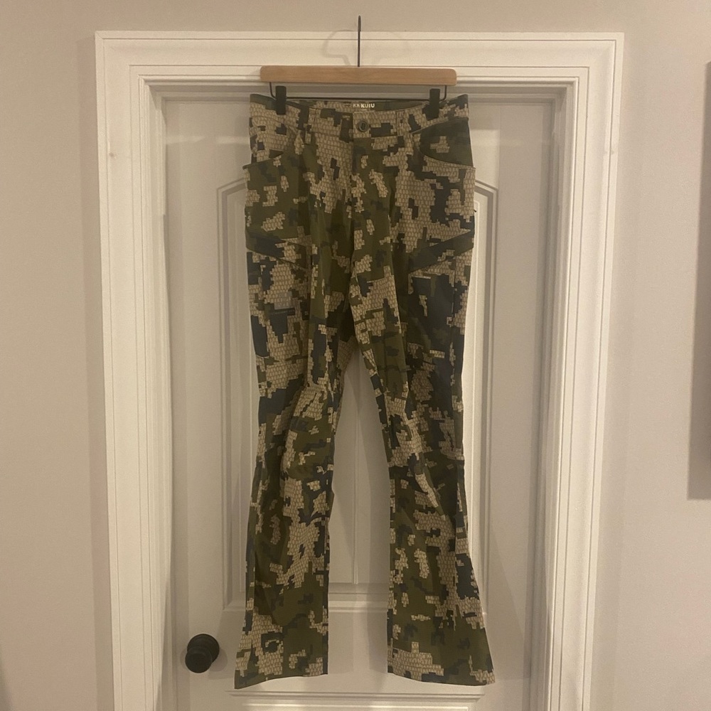 Kuiu hunting pants